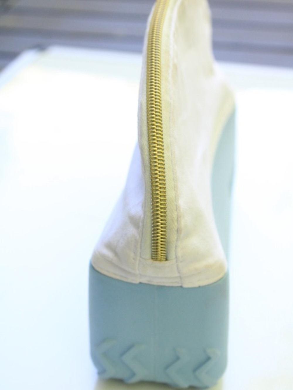 Bogg Bag Beauty and the Bogg cosmetics bag - Picture 5 of 10